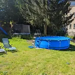 Apartment Urlaubsmagie - Ferienwohnung Frischluft - Sauna & Saisonaler Pool Sebnitz