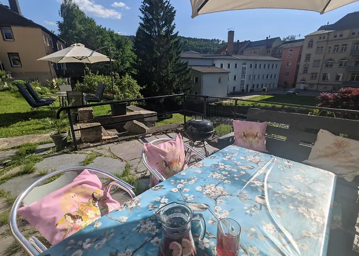 Urlaubsmagie - Ferienwohnung Frischluft - Sauna & Saisonaler Pool Sebnitz