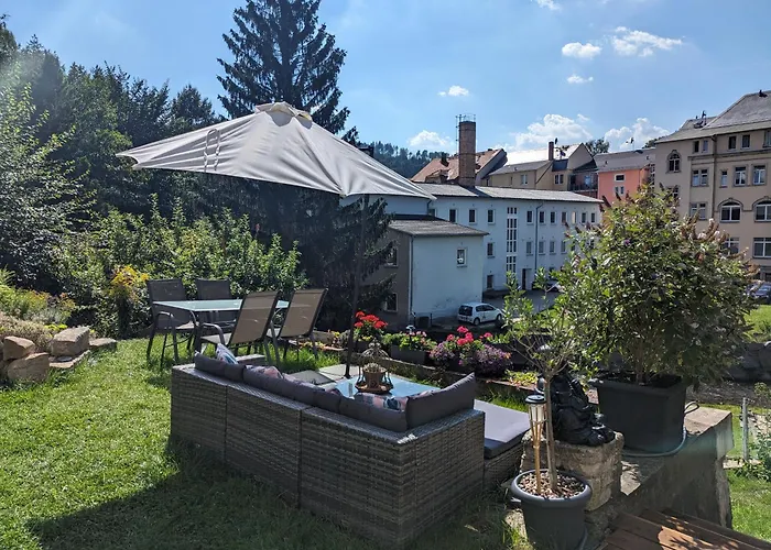 Urlaubsmagie - Ferienwohnung Frischluft - Sauna & Saisonaler Pool