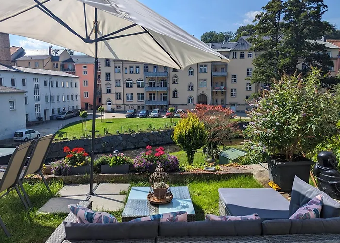 Urlaubsmagie - Ferienwohnung Frischluft - Sauna & Saisonaler Pool Sebnitz